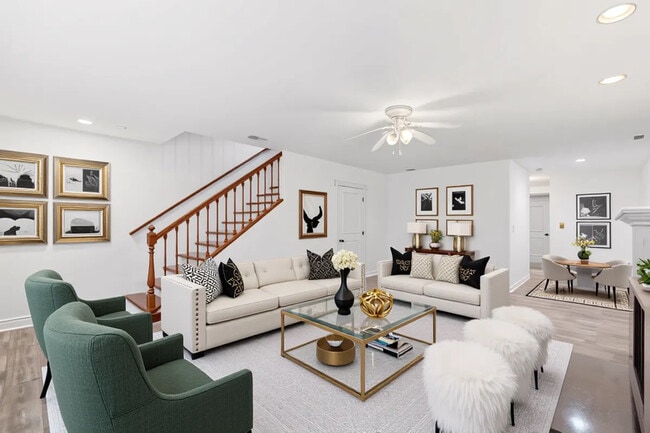 Building Photo - 2018 W Chase Ave Unit 1S