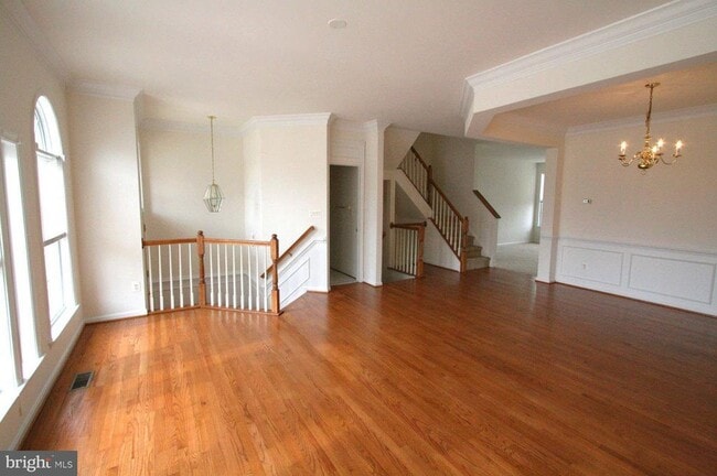 Photo - 46164 Aisquith Terrace