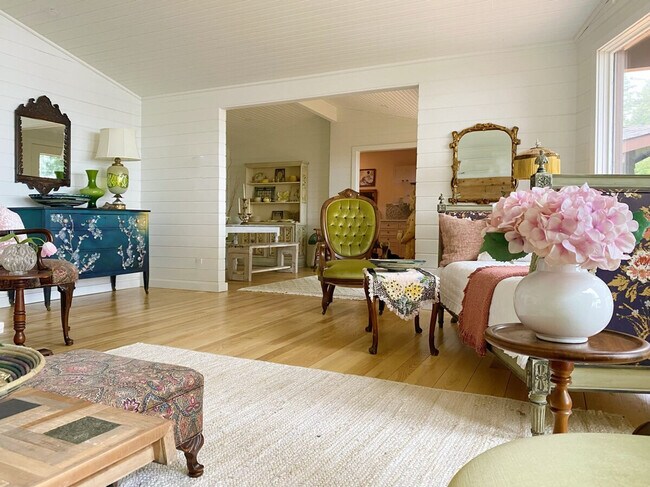 Photo - 33 Julian Dr Unit ID1226173P