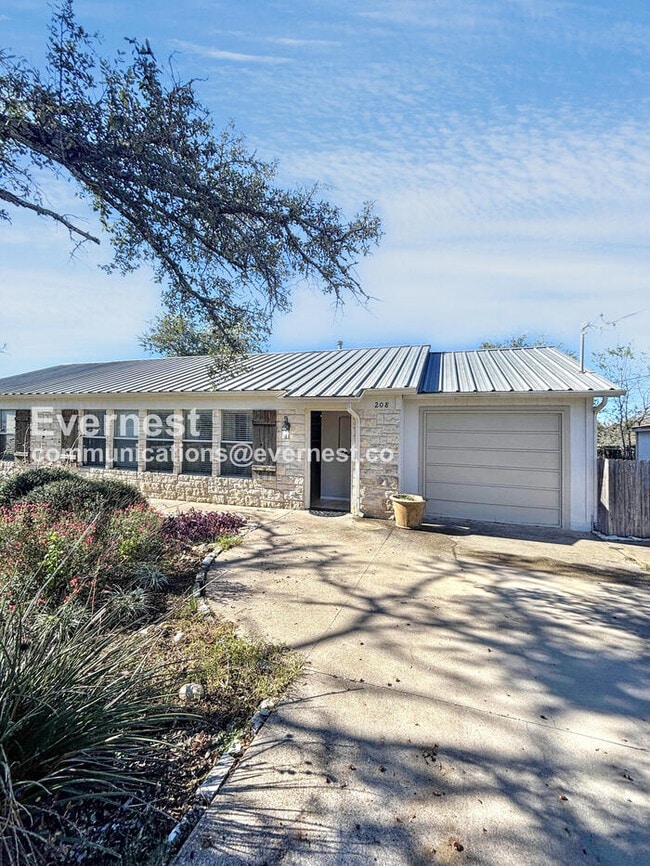 Building Photo - 208 Panther Path