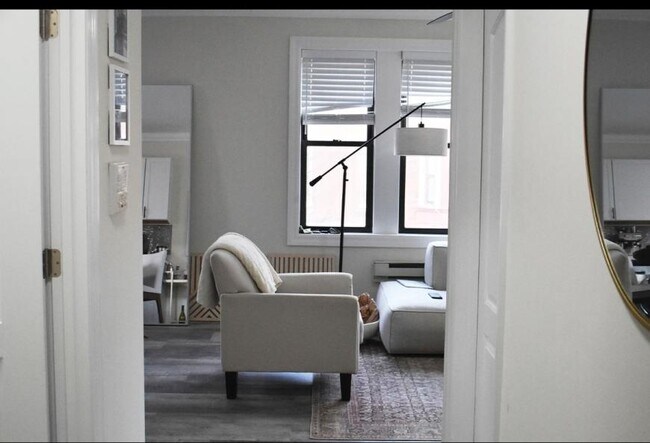 Photo - 2 bedroom in Chicago IL 60657