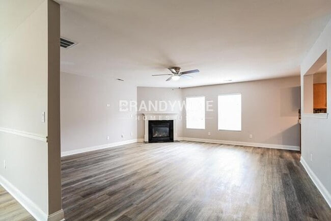 Photo - 1565 Cold Creek Pl