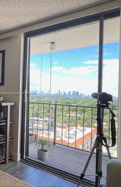 Building Photo - 2625 Collins Ave Unit 1508 Rental