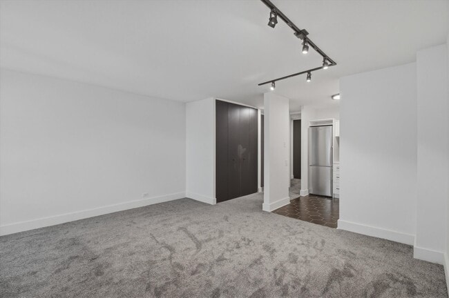 Photo - 1030 N State St Unit 21A