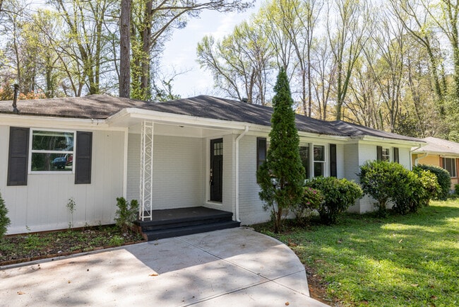 Photo - 2945 Belvedere Ln