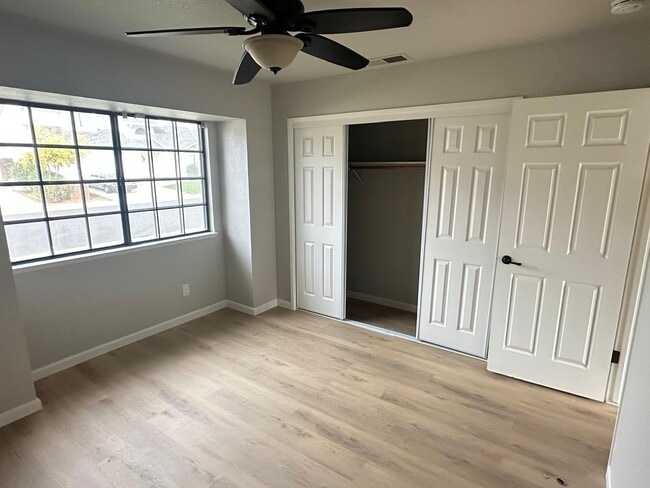 Photo - 900 Grandview Cir