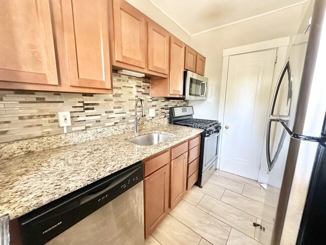 Photo - DELAFIELD-115 -- 208