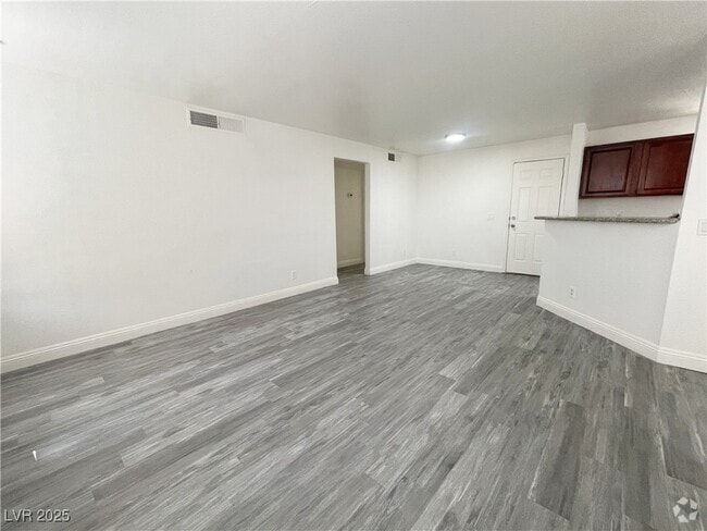 Building Photo - 2801 N Rainbow Blvd Unit 203 Rental