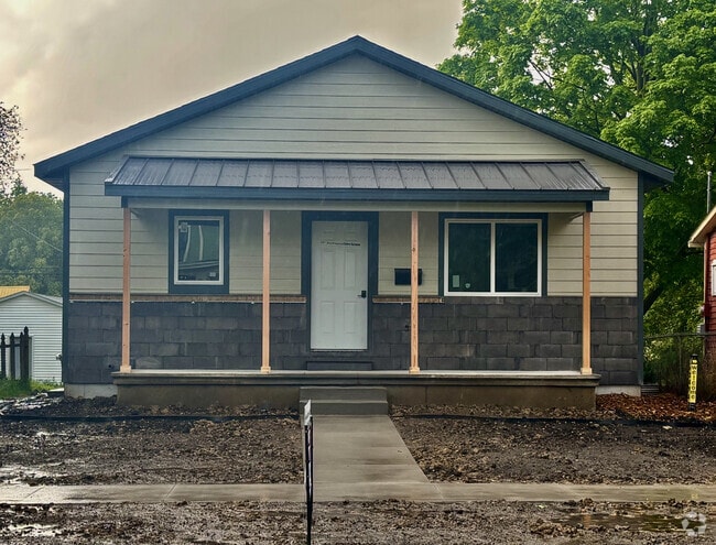 Building Photo - 918 E Bloomington St Rental