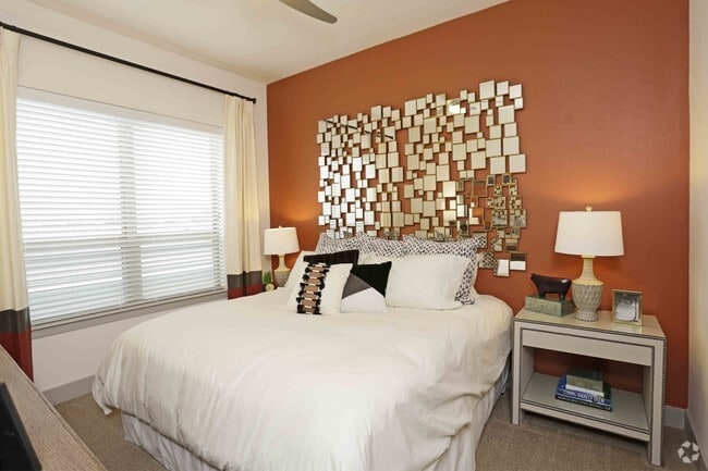 2BR,2BA - 1095SF - BEDROOM