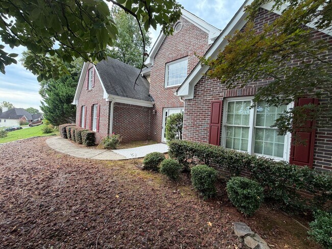 Photo - 649 Lawton Ridge Dr