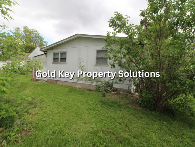 Photo - 4 Bed 1.5 Bath Home for Rent! (SECTION 8 APPROVED)