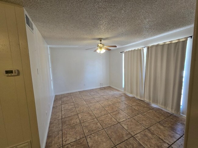 Photo - 1250 Pate St