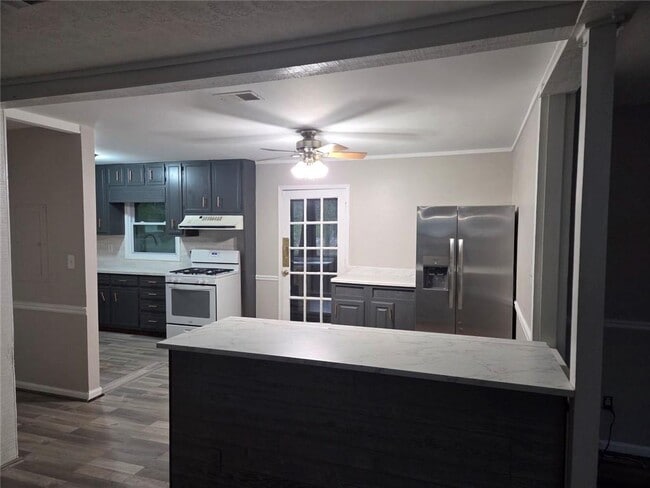 Photo - 1411 Sycamore Dr NW