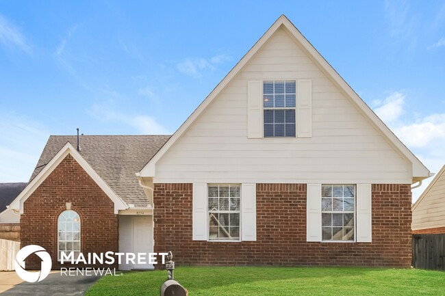 Building Photo - 8254 Manhatten Dr