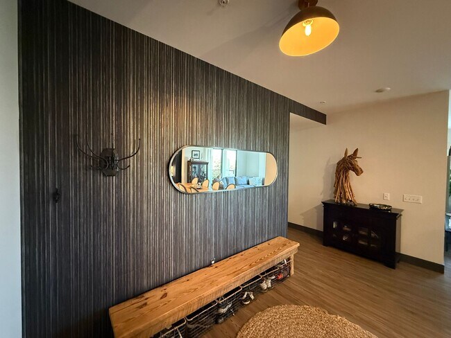 100 Quartz Knl Unit ONE57 Suite 201