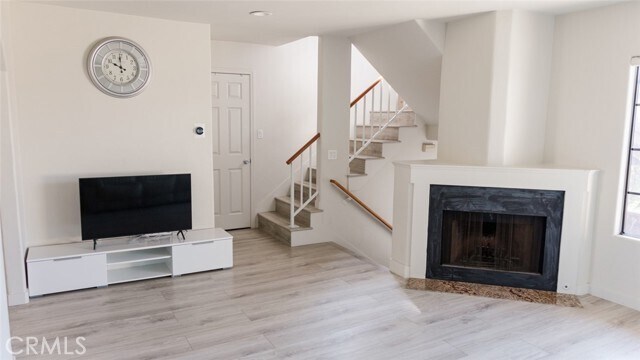 Photo - 615 N Bedford St Unidad 615