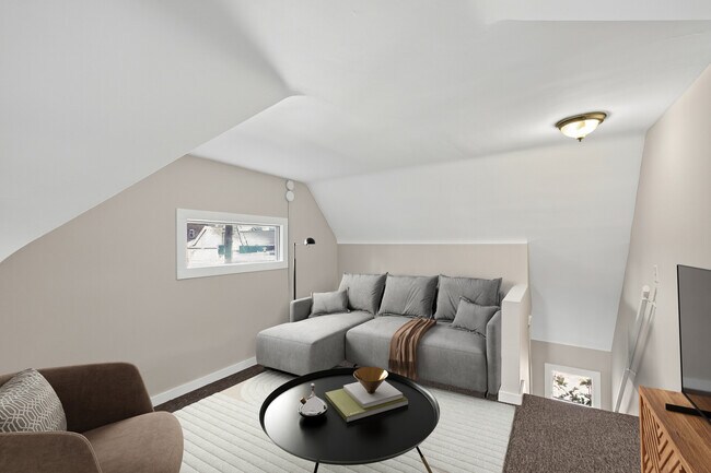 Loft - 1107 W 24th St Unidad 2