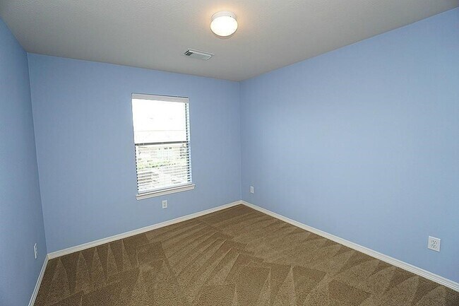 Photo - 4022 Regal Stone Ln
