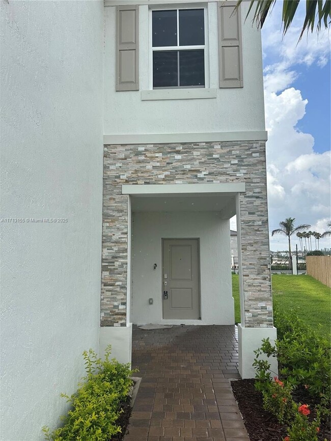 Photo - 2430 SE 24th Dr