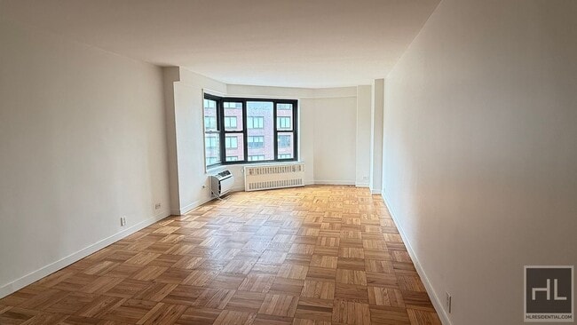 Fourth Avenue - Fourth Avenue Apartment Unit 12E
