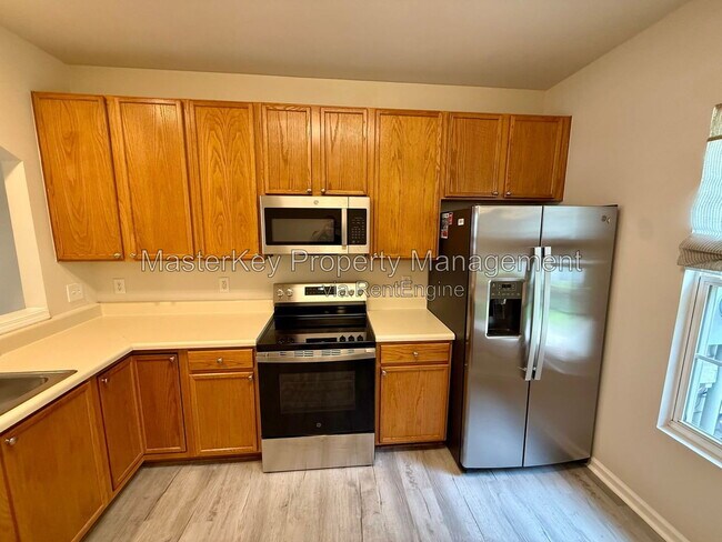 Photo - 414 Walnut Woods Dr