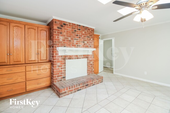 Photo - 2006 Red Forest Rd