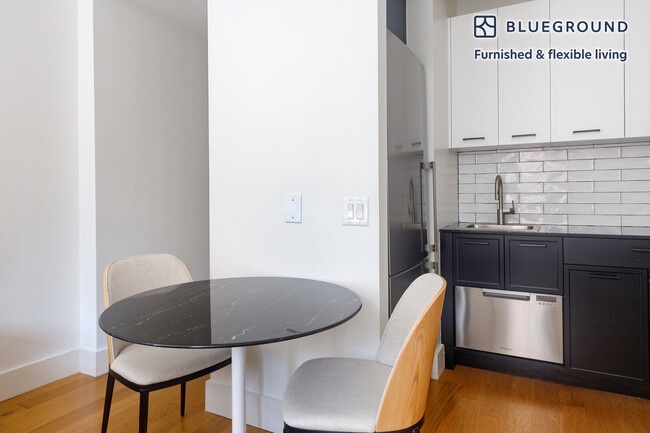 Photo - 63 Wall St Unit SI FL17-ID1969