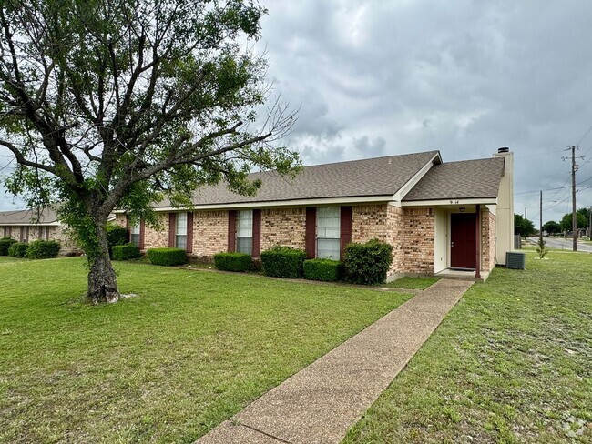 Building Photo - Duplex Rental