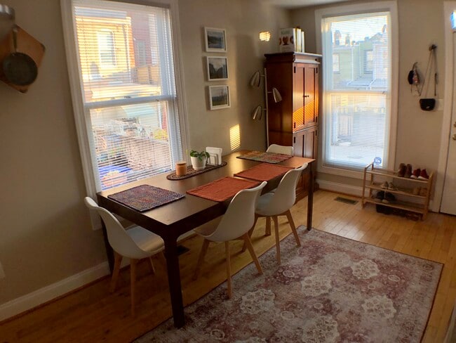 Photo - 27 N Glover St Casa Adosada