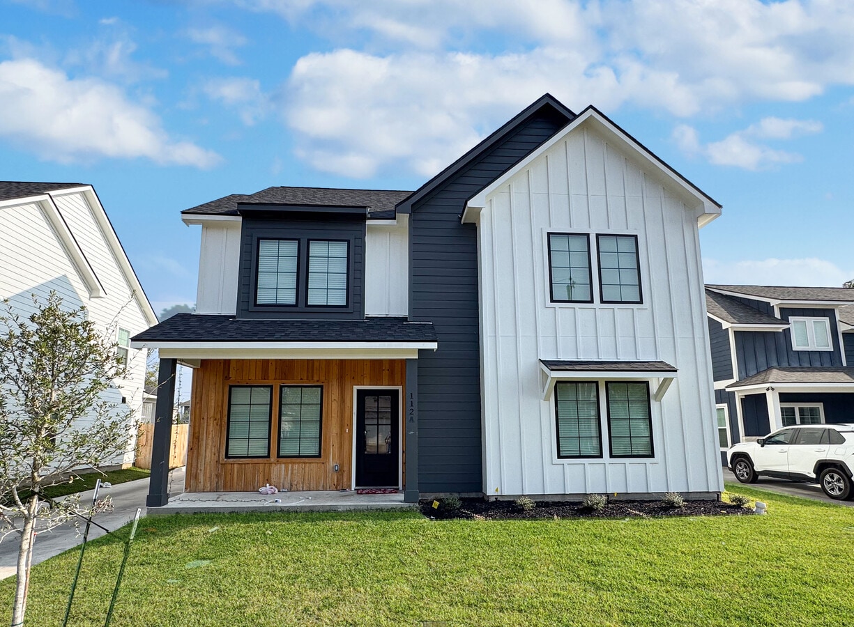 Photo - 112 Richards St