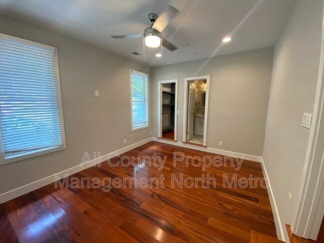 Photo - 105 Paris Ln