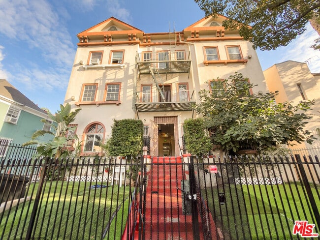 Building Photo - 434 S Rampart Blvd Unit 308