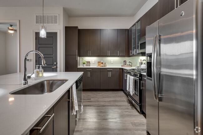 2BR, 2BA - 1,094SF