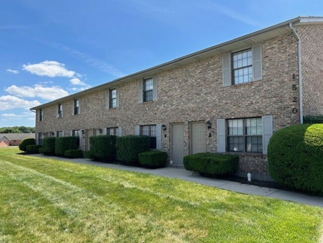 Photo - 2 Bedroom and 1.5 Bath Townhome - Troy, Ohio!! Unit 1520-A Hawk Cir