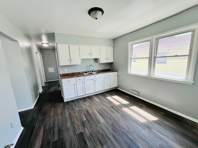 Photo - 5856 N 63rd St