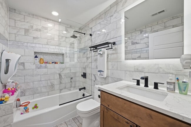 Photo - 756 Princeton Pl NW Unit 1