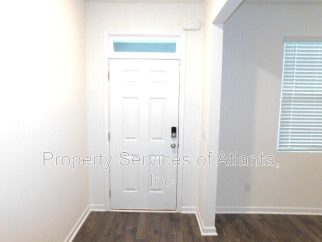 Photo - 3689 Chevington Ct SE