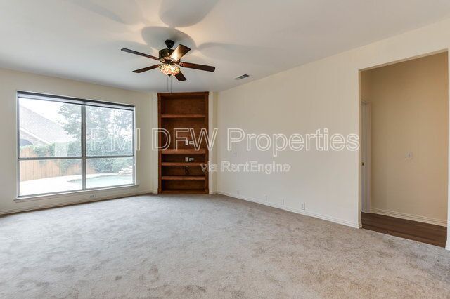 Photo - 6721 Hayling Way