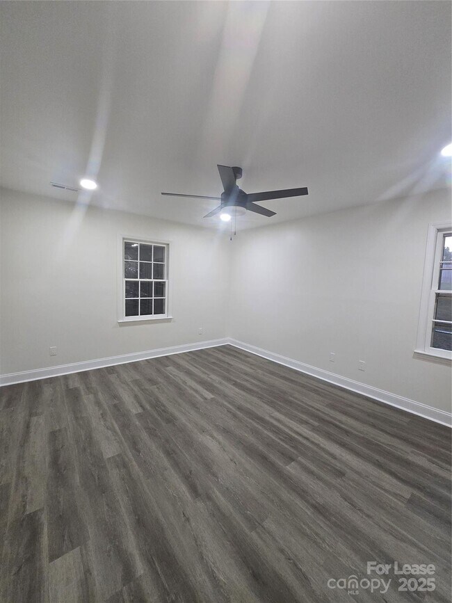 Photo - 10423 Queensmead Cir