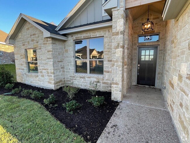 Building Photo - Beautifully Maintained New Build in Midway... Rental