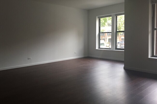 Photo - 5524-5526 S. Everett Avenue