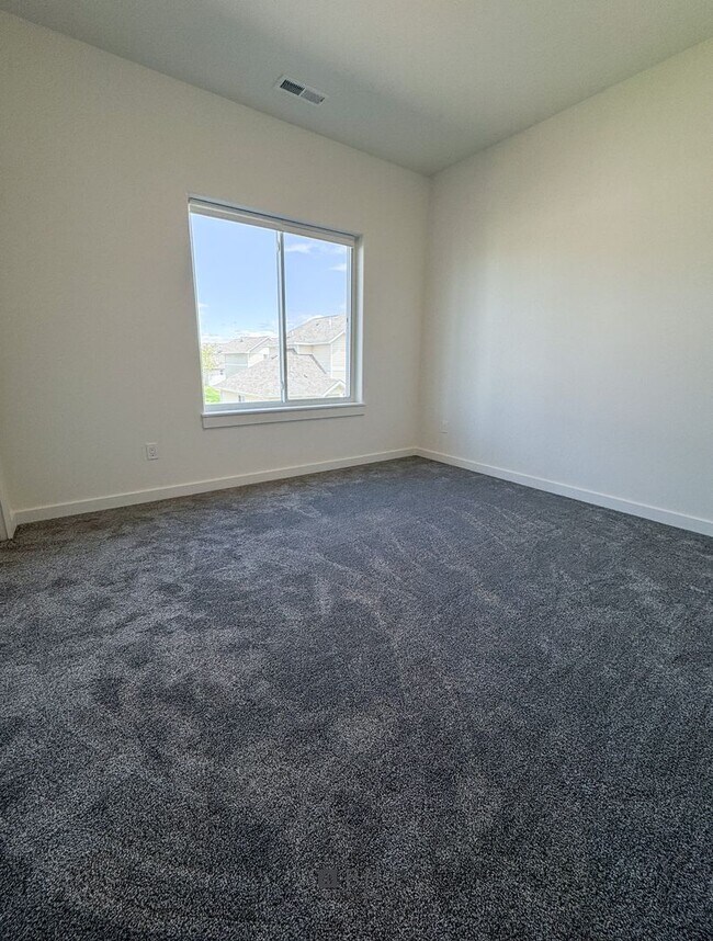 Photo - Pet Friendly 2 bed/ 2 bath apartment! Unit # 203