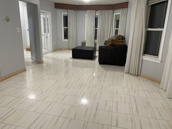 Photo - 18 Walnut Rd Unit 2