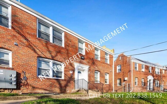 Photo - 212 Orange St SE Apartment Unit 3