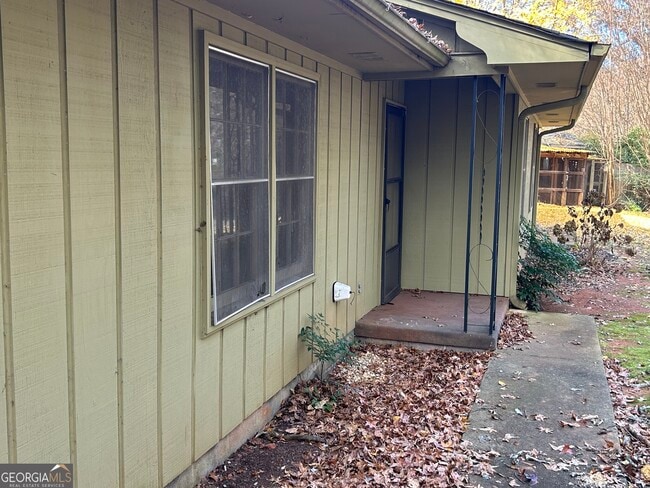 Photo - 627 Epps Bridge Pkwy