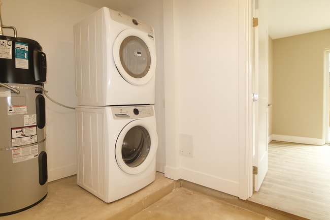 Photo - Your Bend Retreat: Spacious End Unit Townh...