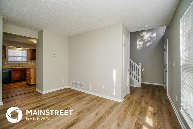 Photo - 458 Pruden Dr