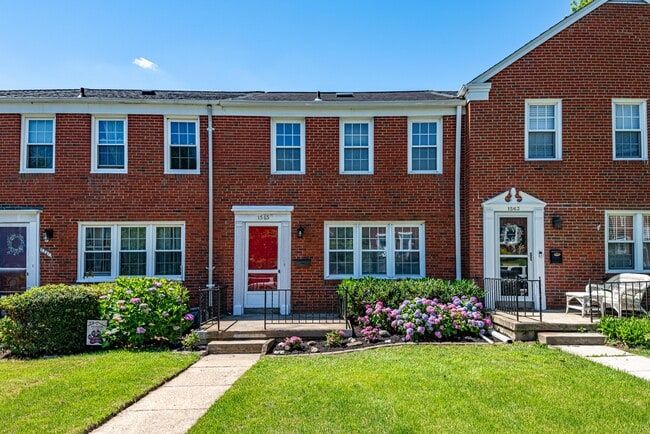 Photo - 1565 Dellsway Rd