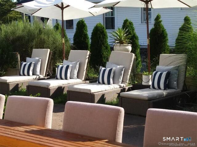 Building Photo - 84 E Main St